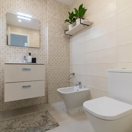 Apartamento Sun - 3 Bedrooms, Priv Parking, Pool, Ac, Tv Channels, Fibre Net