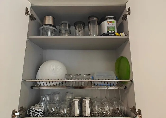 Apartment Sun - 3 Bedrooms, Priv Parking, Pool, Ac, Tv Channels, Fibre Net *