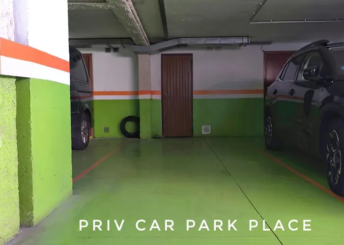 Apartment Sun - 3 Bedrooms, Priv Parking, Pool, Ac, Tv Channels, Fibre Net *