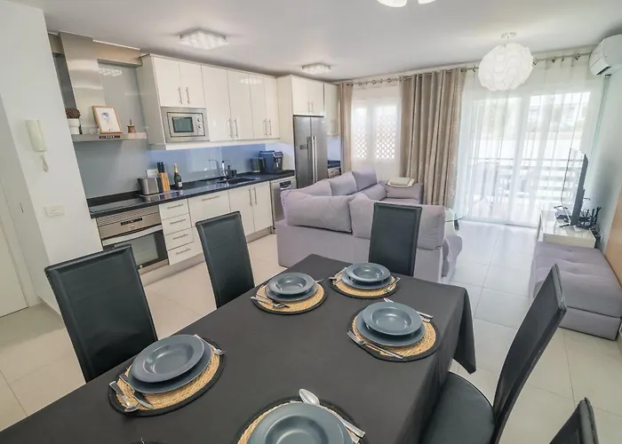 公寓 Sun - 3 Bedrooms, Priv Parking, Pool, Ac, Tv Channels, Fibre Net 洛斯克里斯蒂亚诺斯