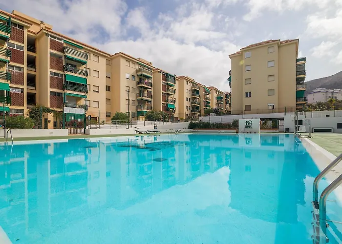 Apartment Sun - 3 Bedrooms, Priv Parking, Pool, Ac, Tv Channels, Fibre Net *
