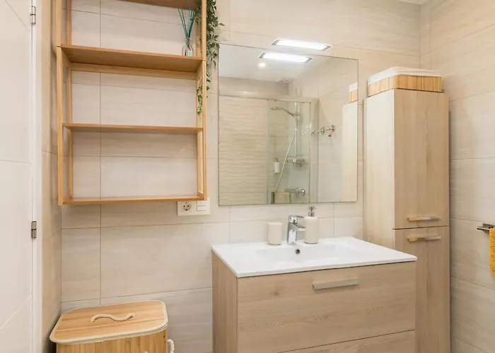 Sun - 3 Bedrooms, Priv Parking, Pool, Ac, Tv Channels, Fibre Net 公寓 *
