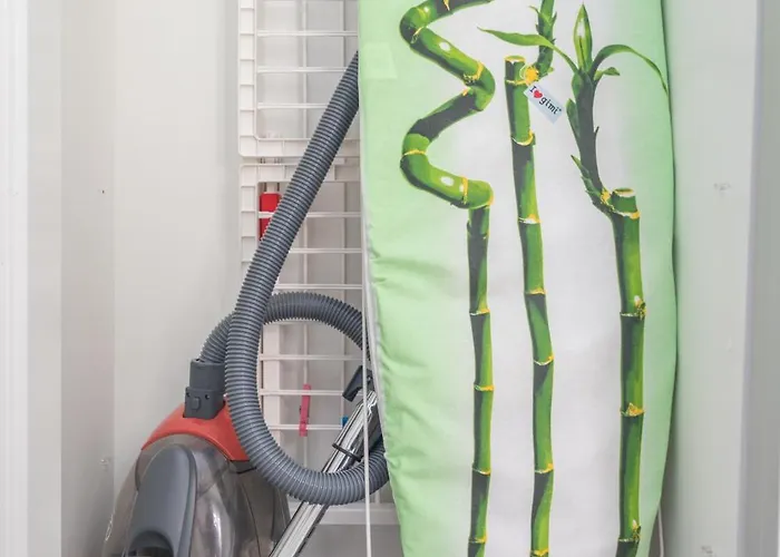 Apartment Sun - 3 Bedrooms, Priv Parking, Pool, Ac, Tv Channels, Fibre Net