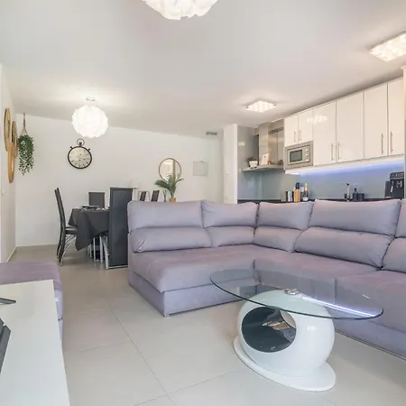 Sun - 3 Bedrooms, Priv Parking, Pool, Ac, Tv Channels, Fibre Net Daire Los Cristianos (Tenerife)