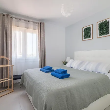 Daire Sun - 3 Bedrooms, Priv Parking, Pool, Ac, Tv Channels, Fibre Net